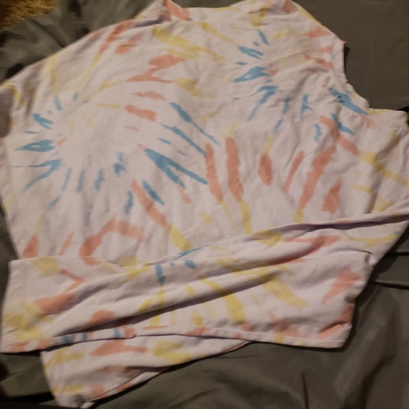 Disney long sleeve crop top, size L, never worn, lilo and stitch - Picture 5 of 6